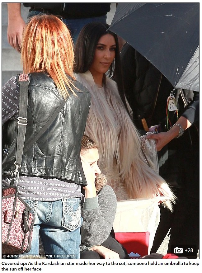 Kim Kardashian recria cena de assalto no cinema&#8230;
