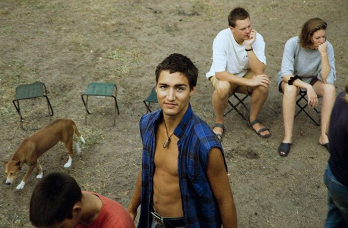 A internet derrete com as fotos do Primeiro Ministro do Canadá, quando era jovem