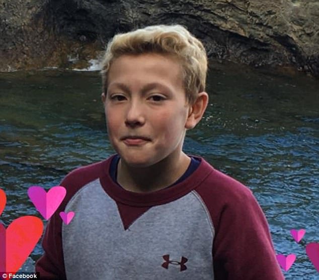 Menino de 11 anos matou-se, depois de a namorada ter fingido morrer online numa brincadeira