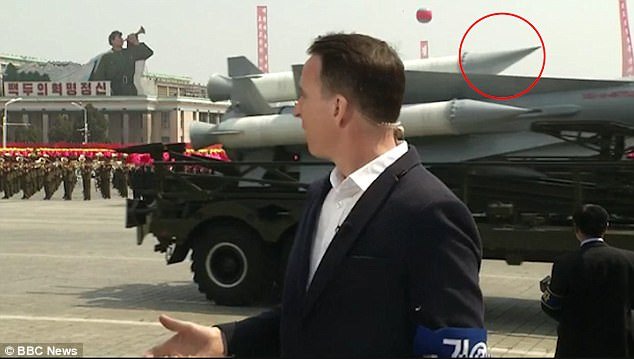 Vídeo revela que os novos mísseis da Coreia do Norte podem, afinal, ser apenas caixas de madeira pintadas