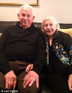 Casados há 69 anos, morrem de mãos dadas, e com 40 minutos de intervalo