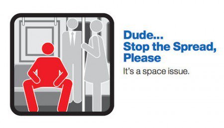 Campanha &#8220;obriga&#8221; os homens a fecharem as pernas nos transportes públicos