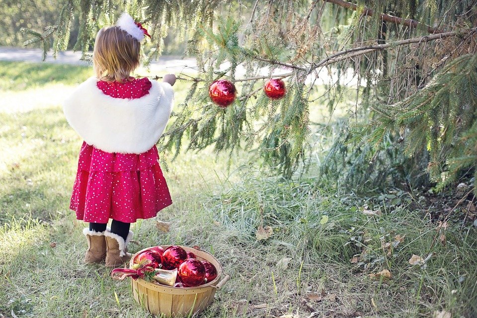 Estudo revela que fazer as decorações de Natal mais cedo deixa-te mais feliz
