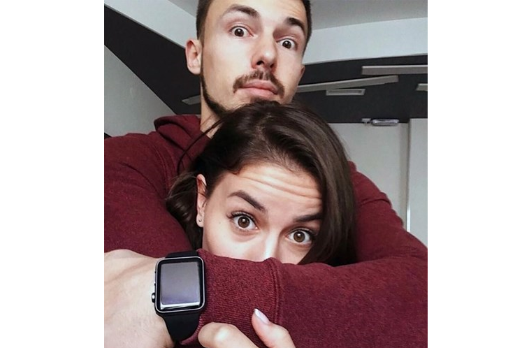 Descobriu traição do marido com foto do quarto publicada no Instagram da amante