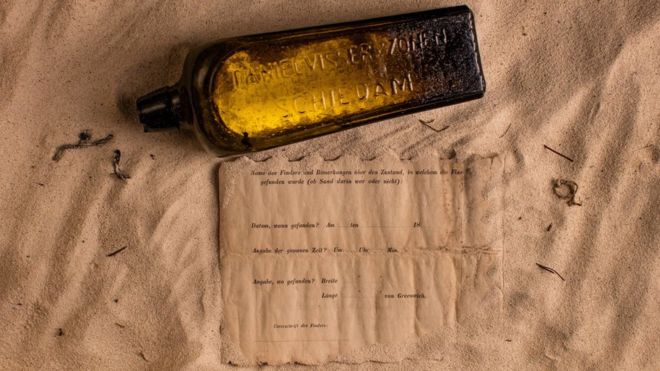 Garrafa com mensagem encontrada 132 anos depois de ser lançada ao mar