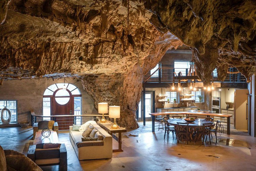 &#8220;Caverna mais luxuosa do mundo&#8221; está à venda, e o interior é de ficar de queixo caído