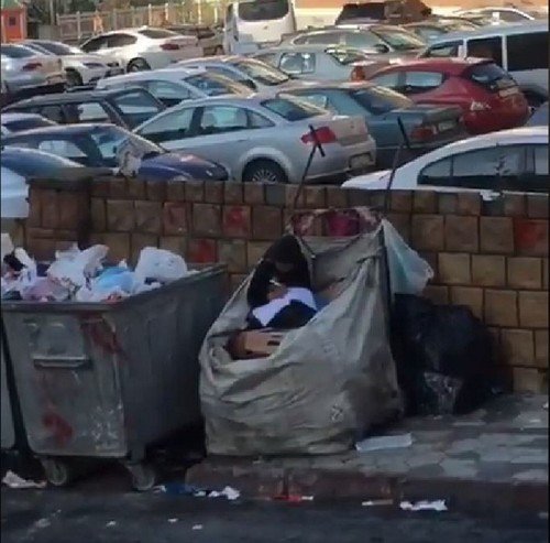 Video de menina síria, de 11 anos, a estudar num monte de &#8220;lixo&#8221; comove rede sociais