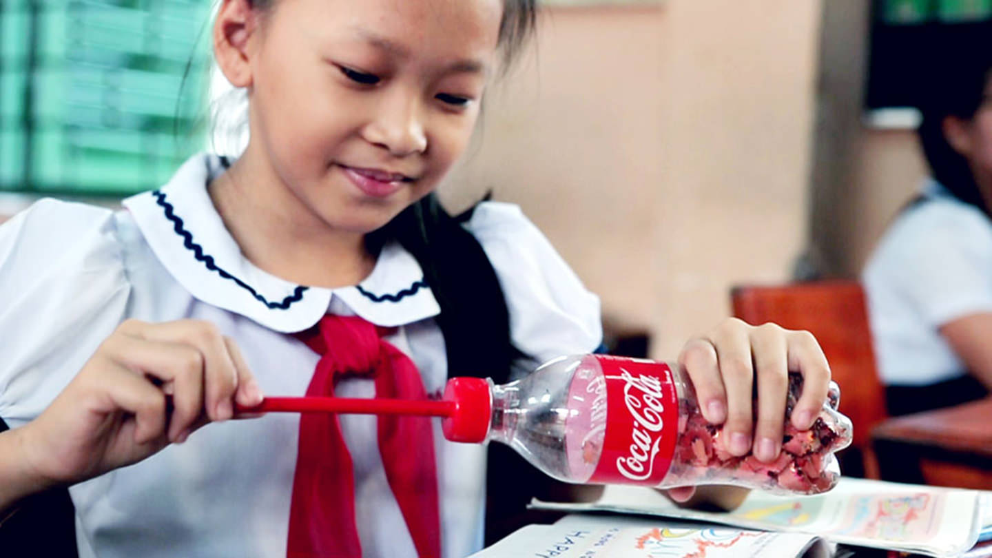 As garrafas de Coca-Cola ganham uma segunda vida.