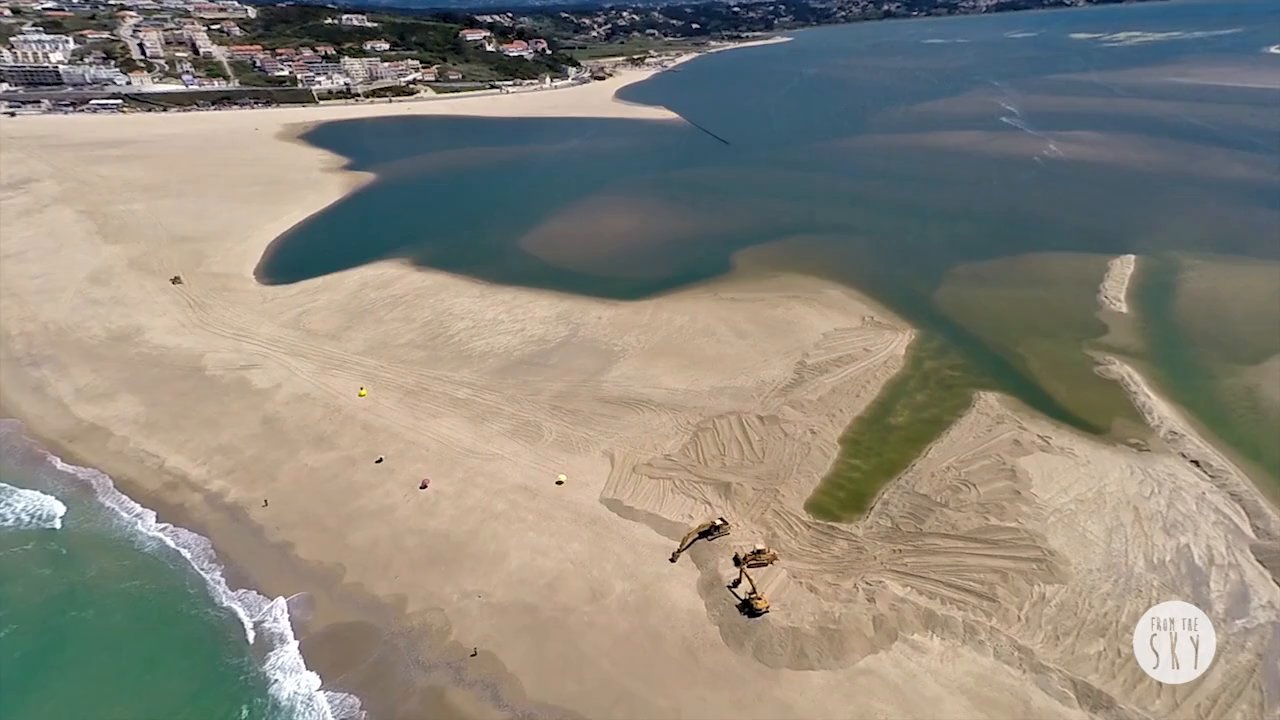 Surfar uma onda estática na Lagoa de Óbidos