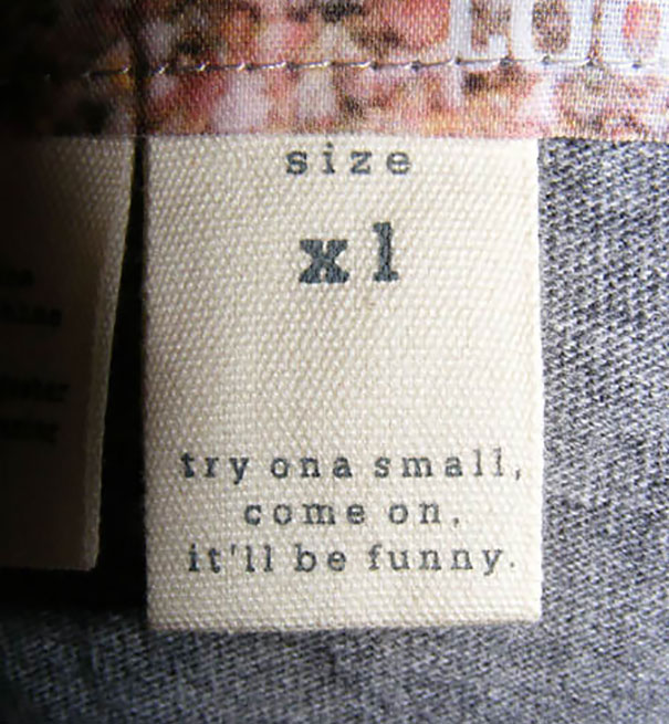 15 etiquetas de roupa que têm um lado bem divertido&#8230;