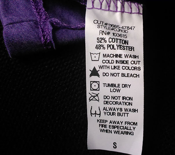 15 etiquetas de roupa que têm um lado bem divertido&#8230;