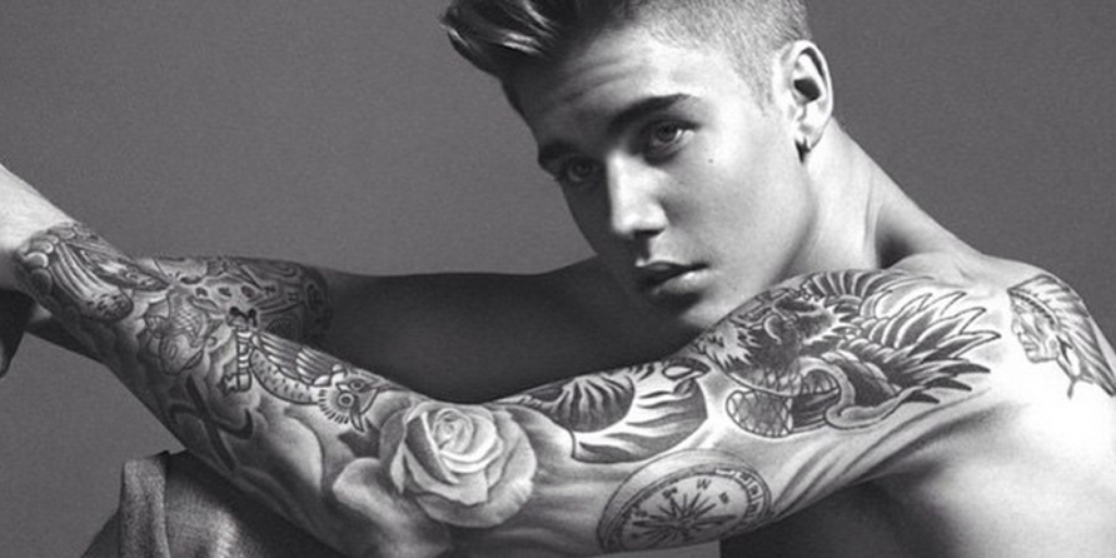 Justin Bieber dedica tatuagem a um casal especial