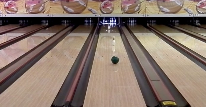 Um truque de Bowling simplesmente incrível