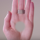 Esta ilusão de óptica, vai fazer-te um buraco na mão