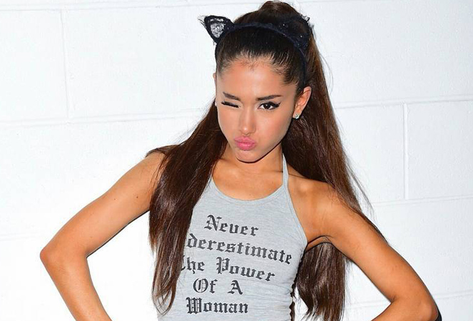 Ariana Grande responde a ofensas de um &#8220;fã&#8221;