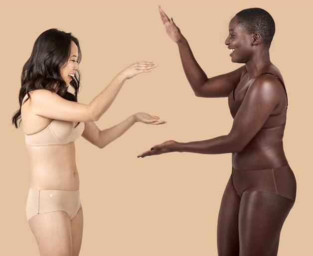 Mulher lança linha de lingerie com sete tons de pele