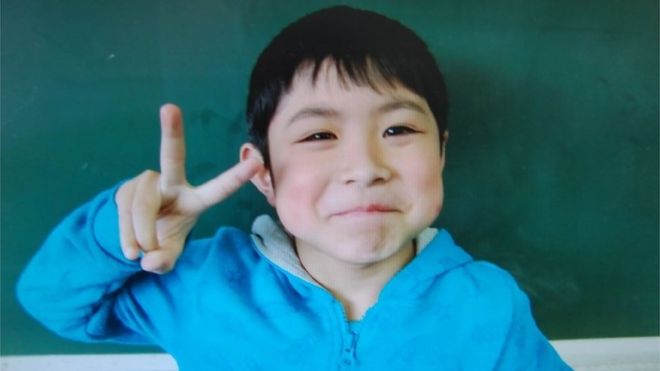 Menino japonês abandonado na floresta pelos pais, foi encontrado