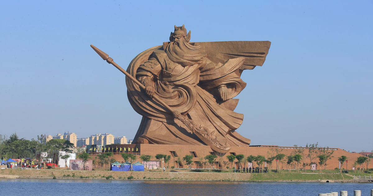 God of War: a China revelou esta impressionante estátua com 1320 toneladas