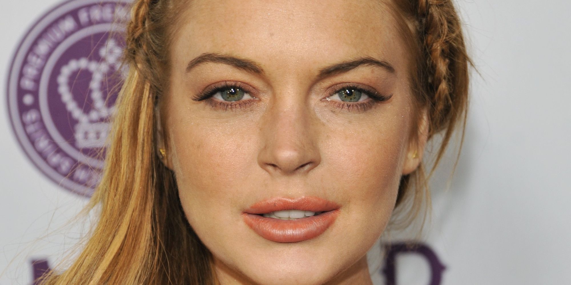 Lindsay Lohan perde dedo em acidente de barco, e publica video