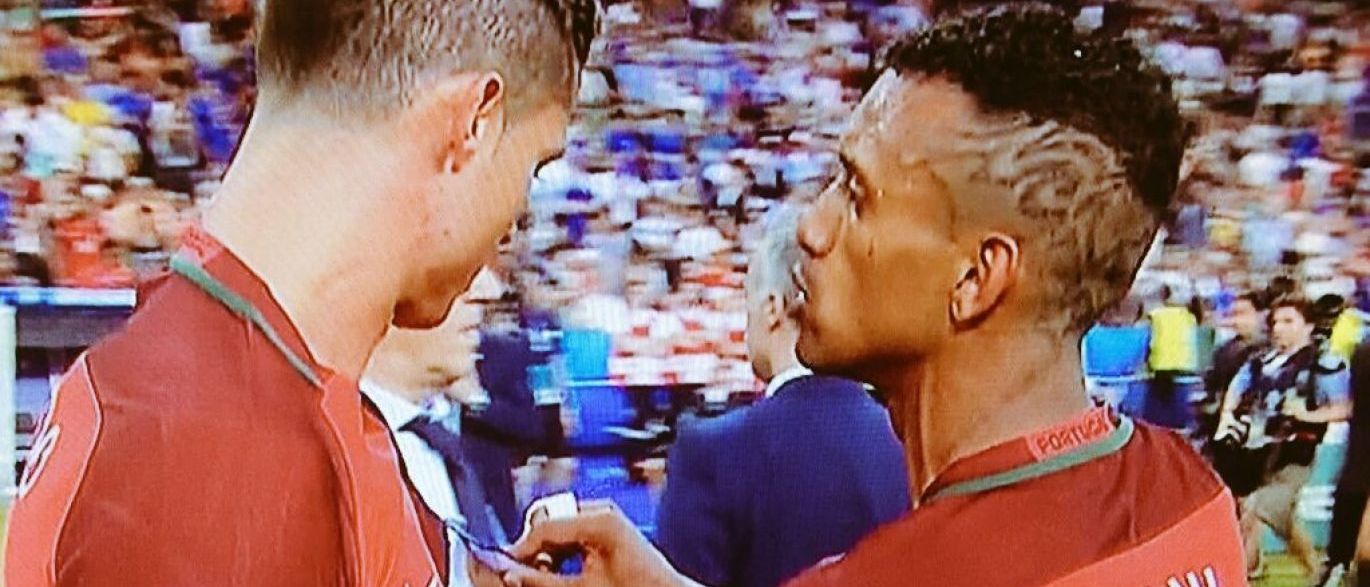 Este gesto de Nani emocionou Cristiano Ronaldo, na Final do Euro 2016