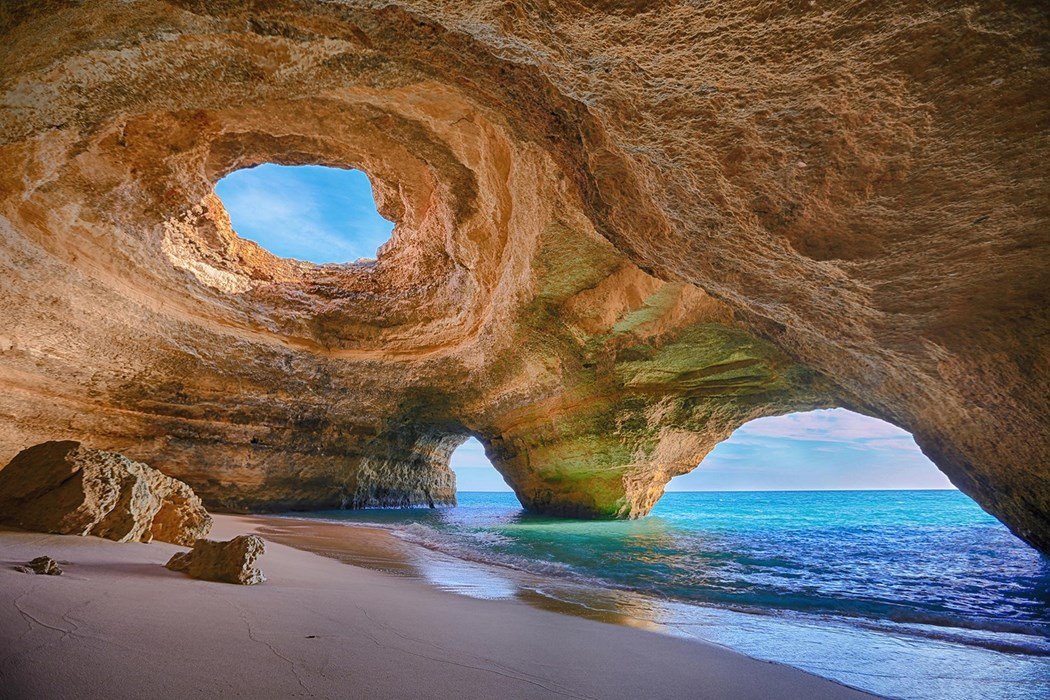 A gruta mais bonita do mundo é Portuguesa