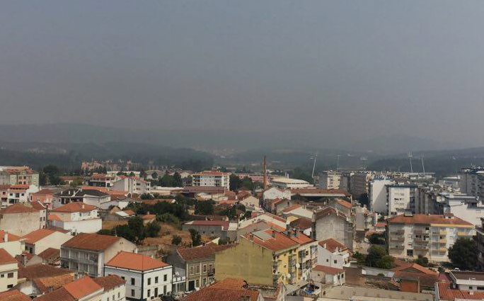 Imagem de satélite mostra Portugal coberto de fumo provocado pelos incêndios