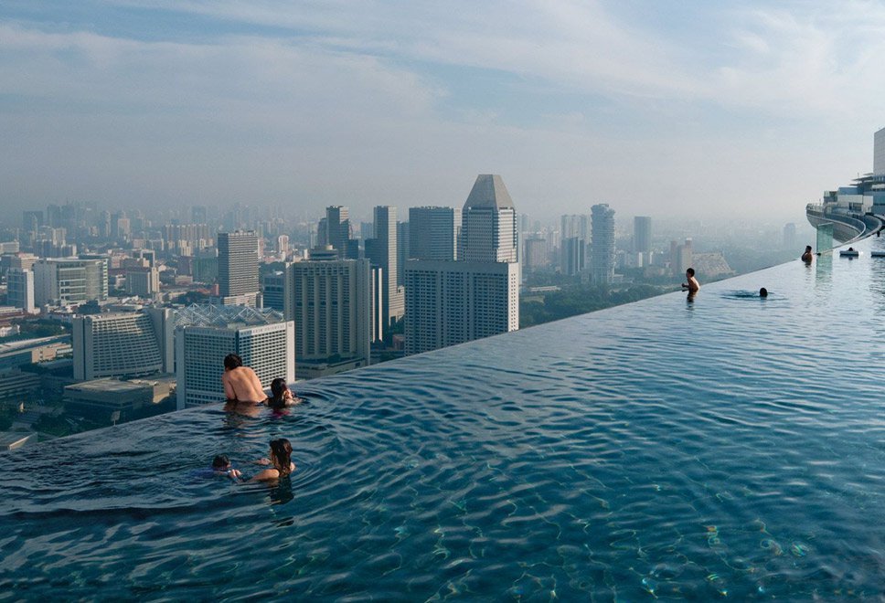 A maior piscina infinita do mundo, tem uma vista de cortar a respiração