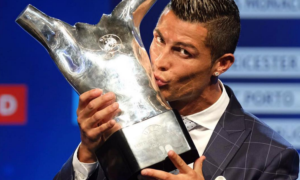 Cristiano Ronaldo elogia Griezmann na entrega do troféu de melhor jogador da Europa