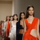 Modelos de Victoria Beckham invadem redes sociais para defender os seus corpos magros