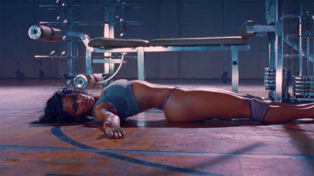 O video de Kanye West que levou os mais preguiçosos ao ginásio já está disponível
