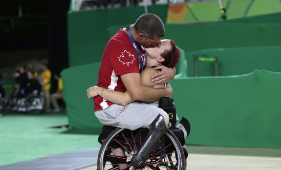 Esta fotografia dos Jogos Paralímpicos está a emocionar o mundo