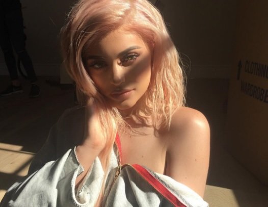 Kylie Jenner acusada de parecer uma prostituta com 14 anos