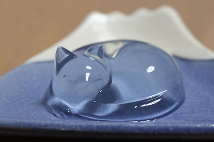 Bolo de água em forma de gato está a conquistar as redes sociais