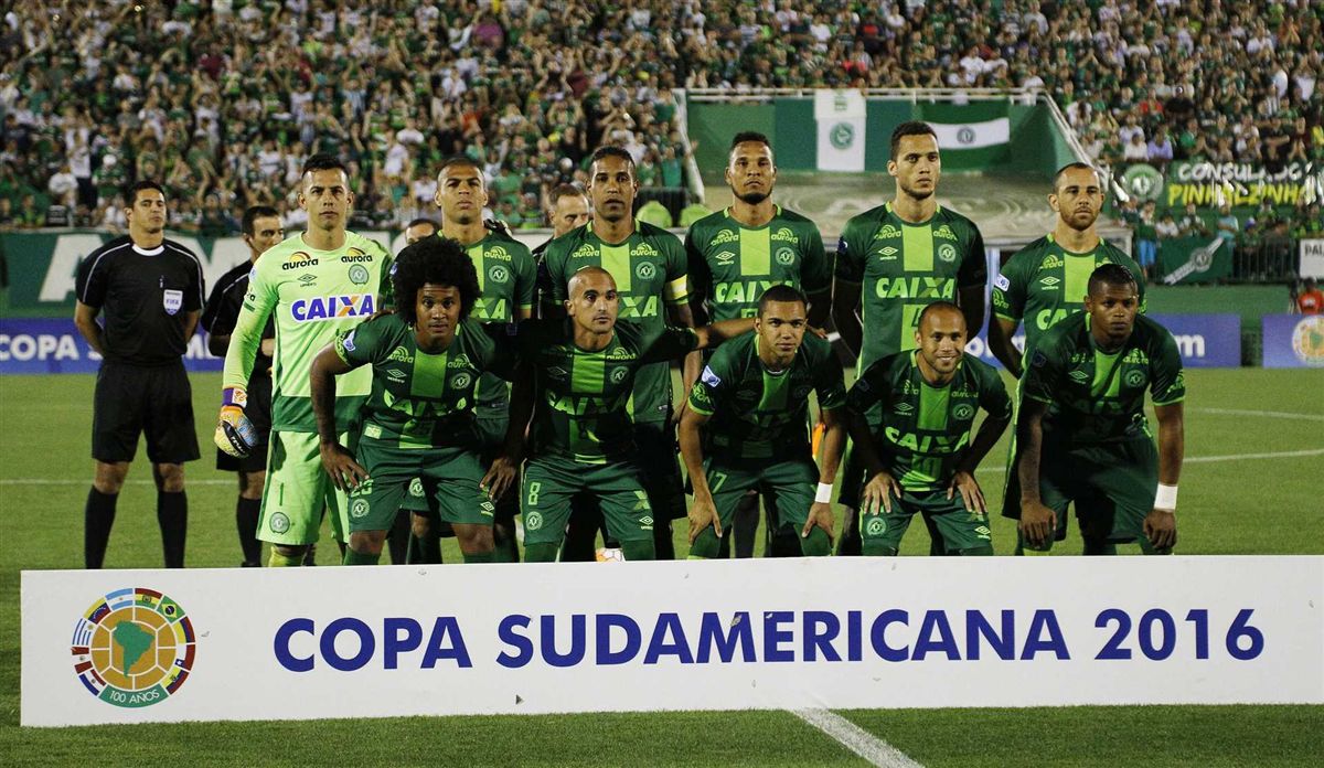 Como está a reagir o mundo do futebol à tragédia do Chapecoense