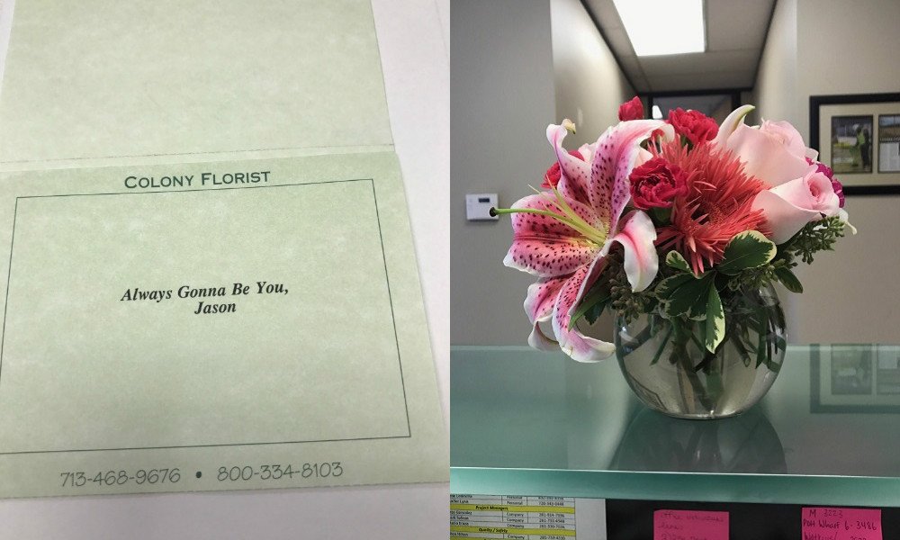 Enviou flores (como sempre fazia nos dias maus) à ex-mulher no dia do divórcio