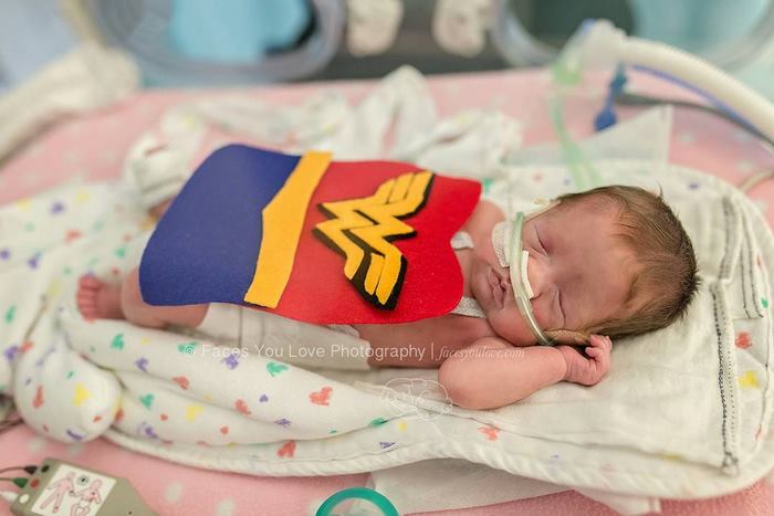 Hospital vestiu bebés prematuros de Super-Heróis, para os ajudar a lutar
