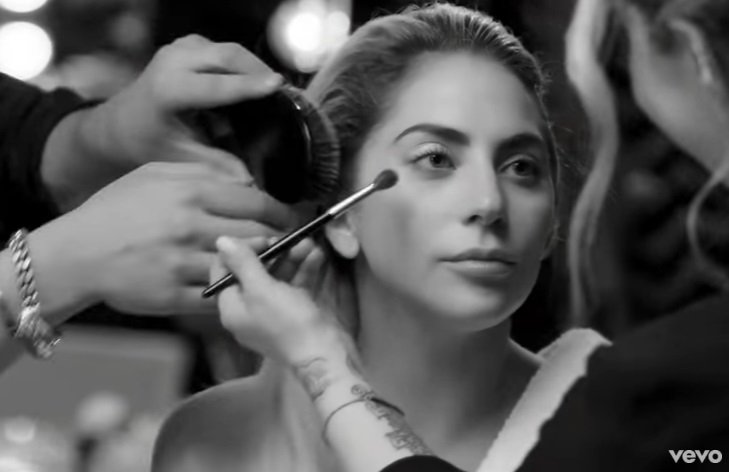 “Million Reasons” de Lady Gaga já tem video&#8230;
