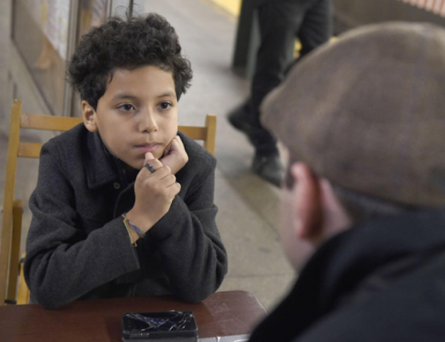 Menino de 11 anos dá aconselhamento emocional no metro de Nova Iorque