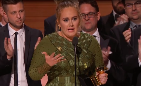 Adele: venceu os Grammy&#8217;s e confirmou o casamento