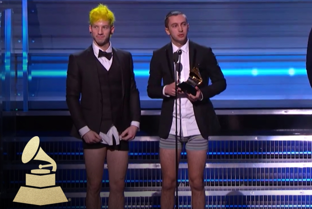 Há uma boa razão para os Twenty One Pilots terem recebido o Grammy de cuecas