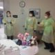 Enfermeiras fazem dança épica para animar menina de 3 anos internada no hospital
