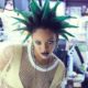 Rihanna com o cabelo verde numa edição &#8220;Break the Rules&#8221;&#8230;