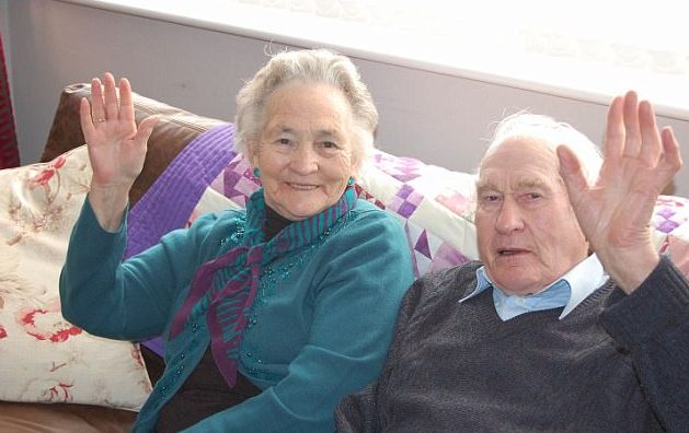 Estavam casados há 71 anos, e morreram com 4 minutos de diferença