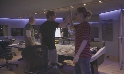 Ed Sheeran e Rita Ora em gravações para nova música da cantora