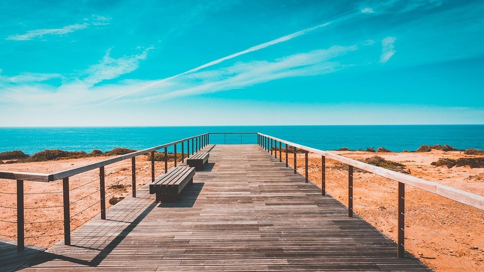 Verão: estes são os 10 destinos de praia mais baratos em Portugal