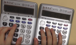 Quem diria que o &#8220;Despacito&#8221; tocado com duas calculadoras soava tão bem