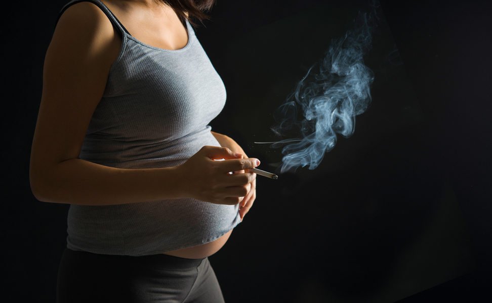 Mãe fumou durante a gravidez faz desabafo emocionado: &#8220;Sinto-me tão culpada&#8230;&#8221;