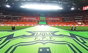 O Hino de Portugal gravado em 360º no centro do relvado do Estádio da Luz