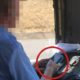 Inglesa filmou condutor de autocarro no Algarve a enviar mensagens enquanto conduzia