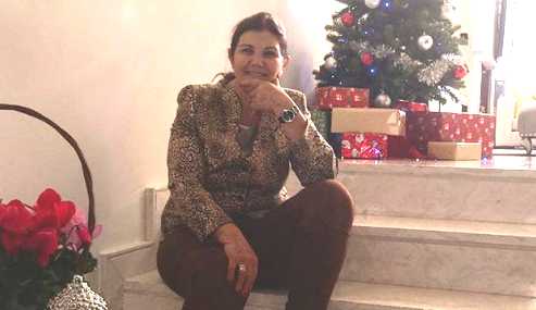 Dolores Aveiro já tem a árvore de Natal preparada para as prendas dos netos